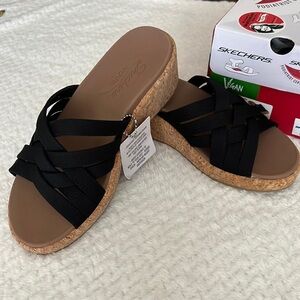 Skechers Women Arch Fit Black Wedge Sandals Size 7 New in Box